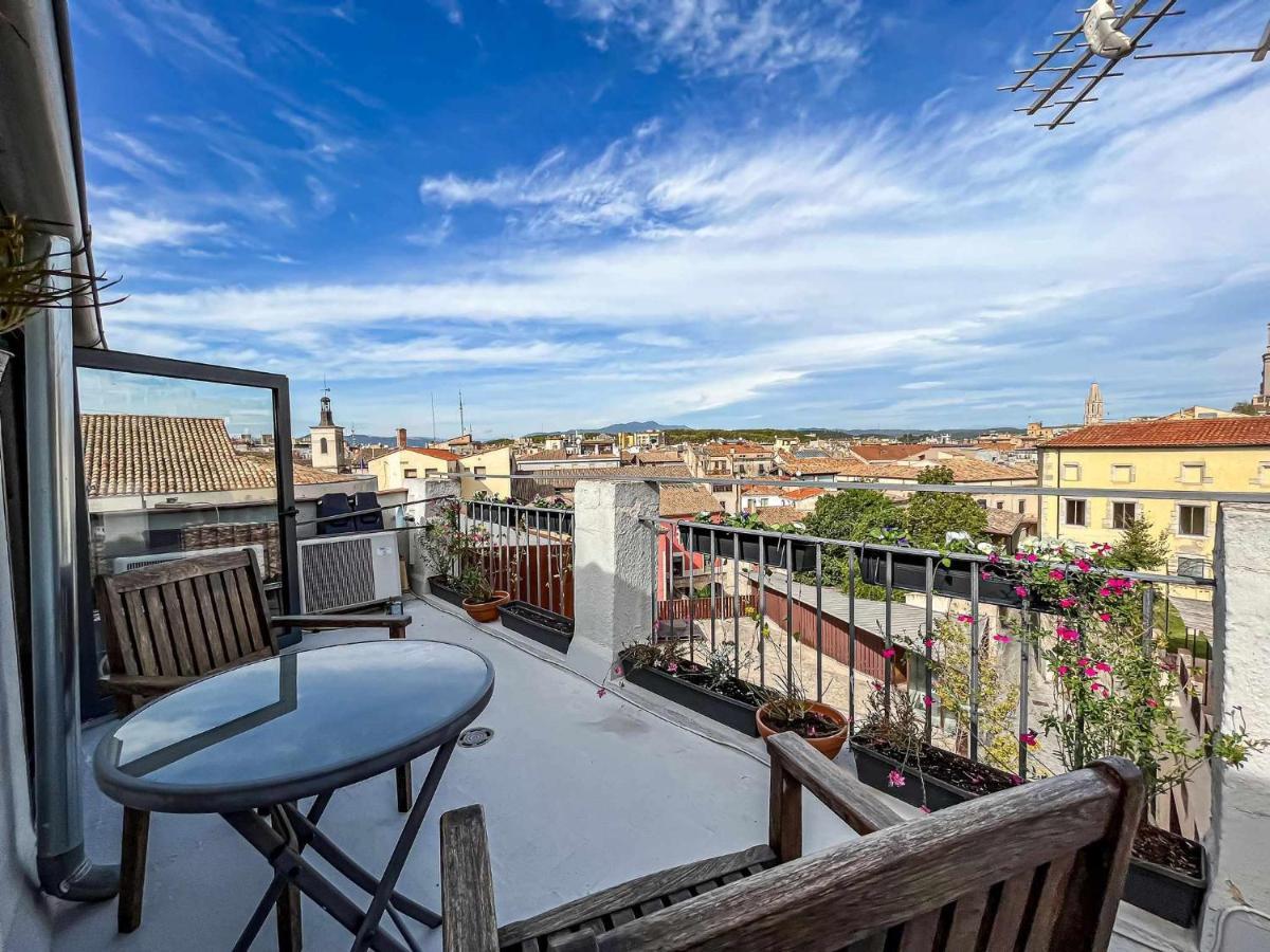 Romantic Duplex With Terrace And Great Views Girona Dış mekan fotoğraf