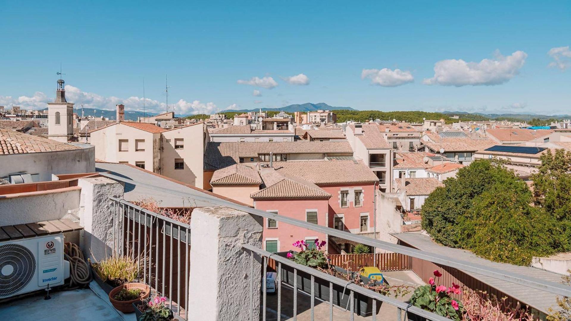 Romantic Duplex With Terrace And Great Views Girona Oda fotoğraf